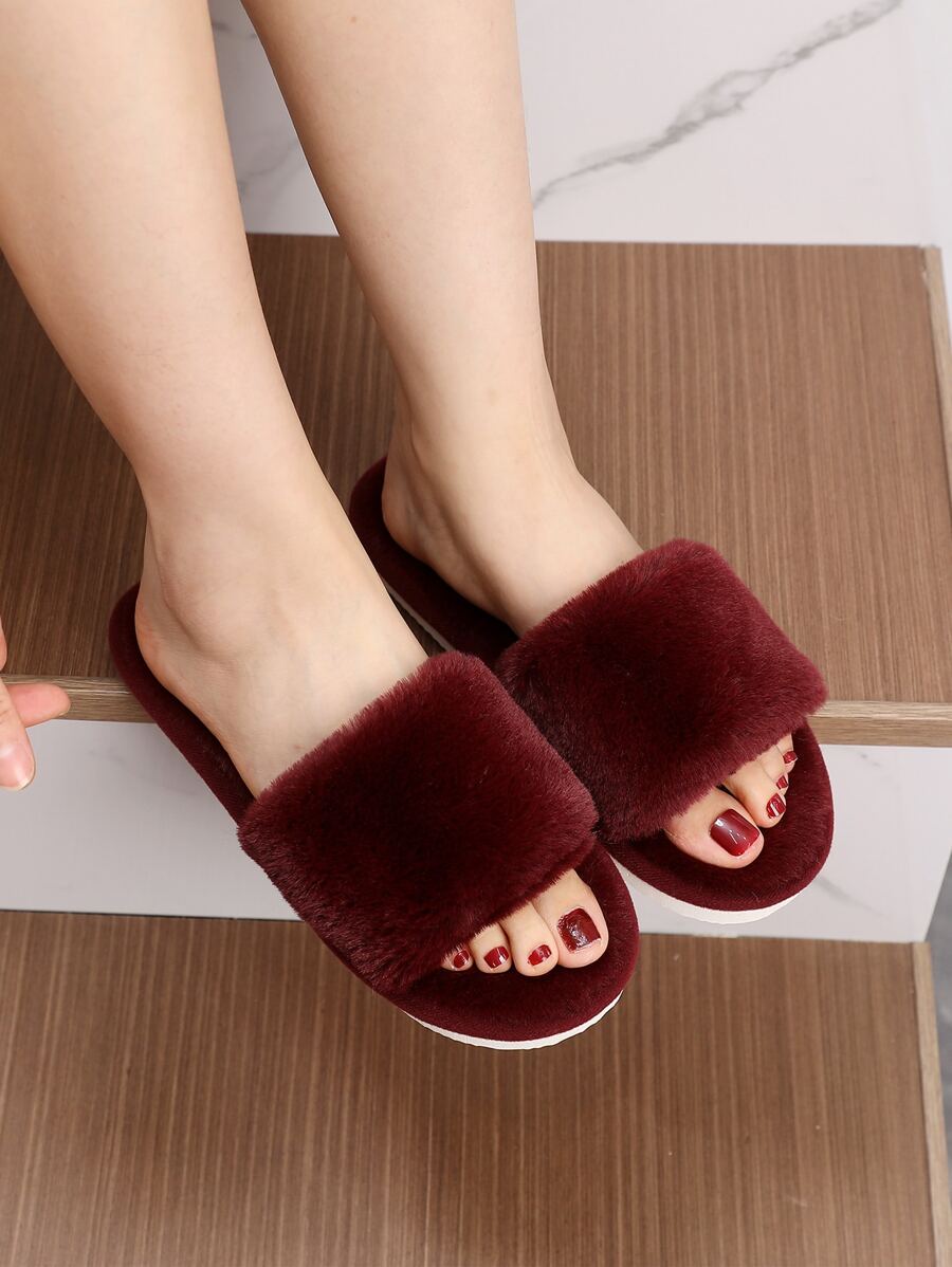 أحذية نوم نسائية باللون الأحمر – موضة الخريف/الشتاء - 2